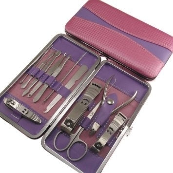 MANICURE SET